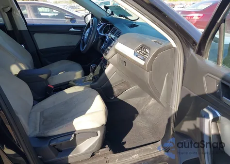 2021 Volkswagen Tiguan S z USA, uszkodzony, nr VIN 3VV1B7AX2MM020872